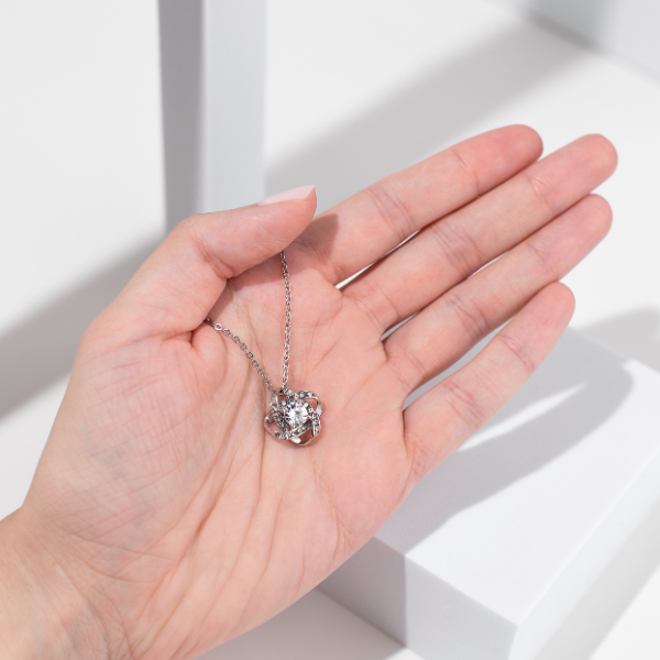 Para a Minha Deslumbrante e Sexy Alma Gémea – Colar banhado a ouro branco 14k com cristais de zirconia cúbica MORGAN
