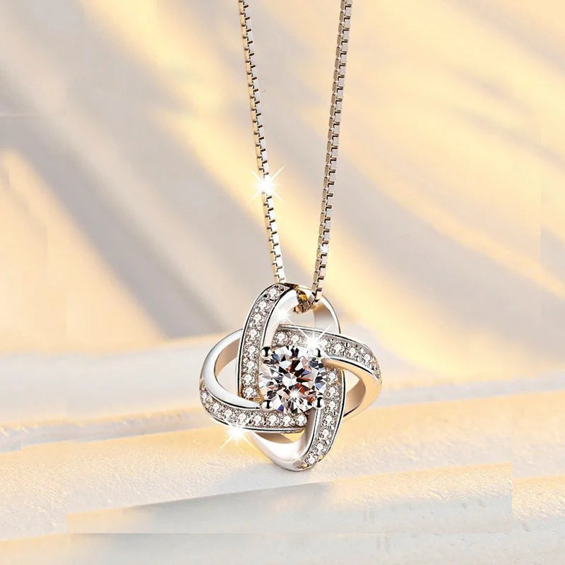 Para a Minha Sogra – Colar banhado a ouro branco 14k com cristais de zirconia cúbica TERRA