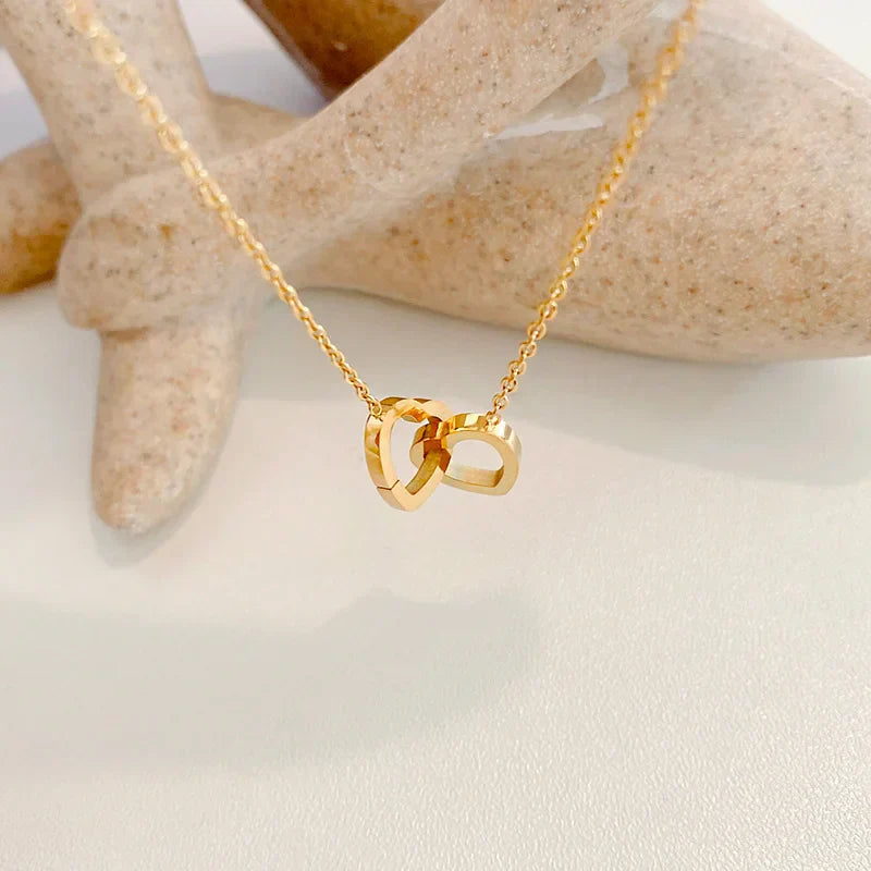 Para Minha Sensual Esposa - Colar Duplo Coração Banhado a Ouro 18k