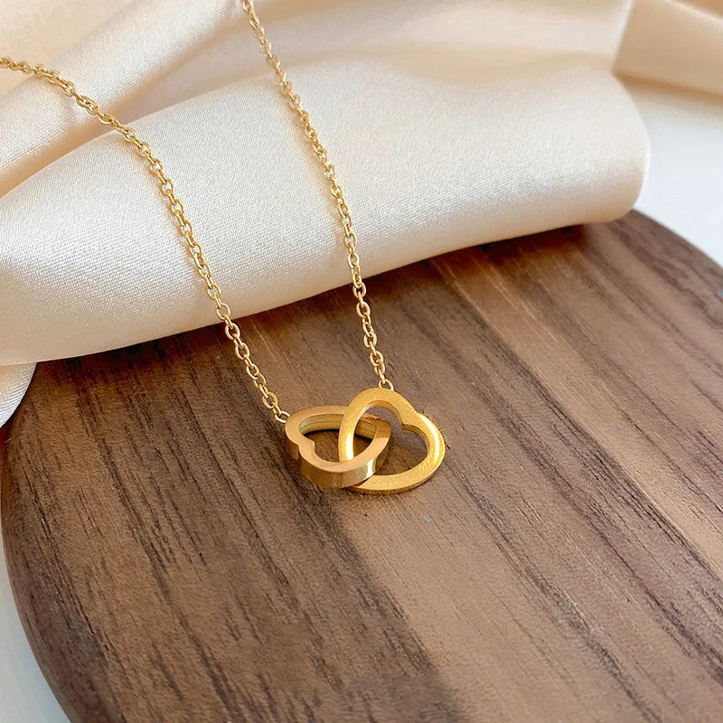 Para Minha Sensual Esposa - Colar Duplo Coração Banhado a Ouro 18k